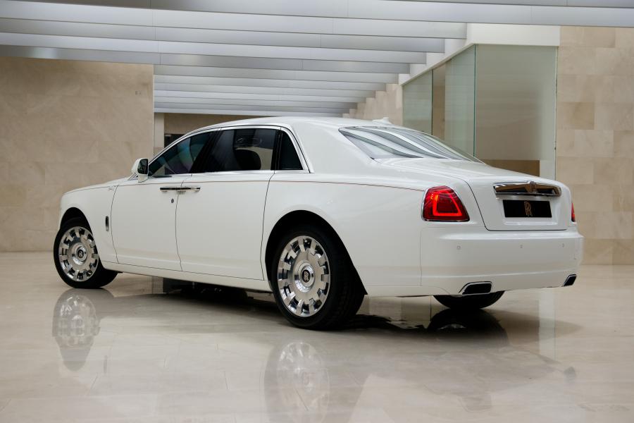  Rolls-Royce Ghost EWB KoChaMongKol 2016 года  (фото 2 из 14)